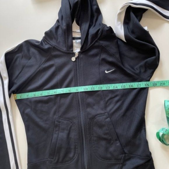 NIKE Women's Black & White Hooded Activewear Jacket ~ Size small - Picture 9 of 14
